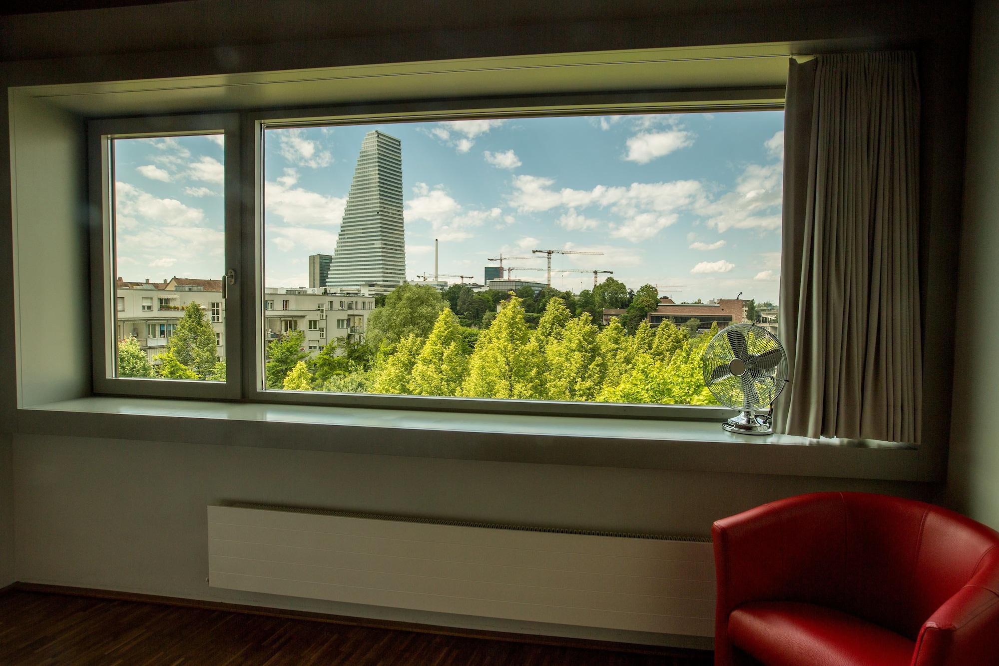 Dasbreitehotel Am Rhein Basel Exterior photo