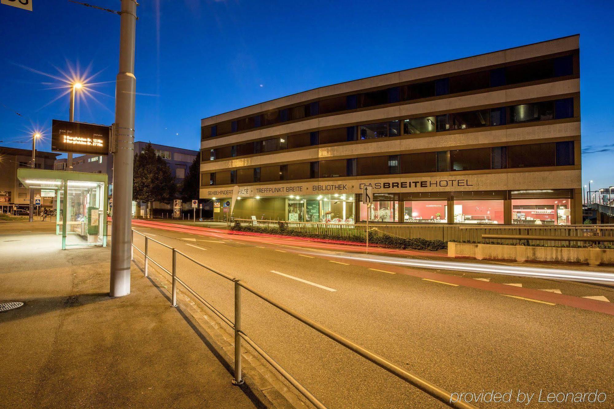 Dasbreitehotel Am Rhein Basel Exterior photo