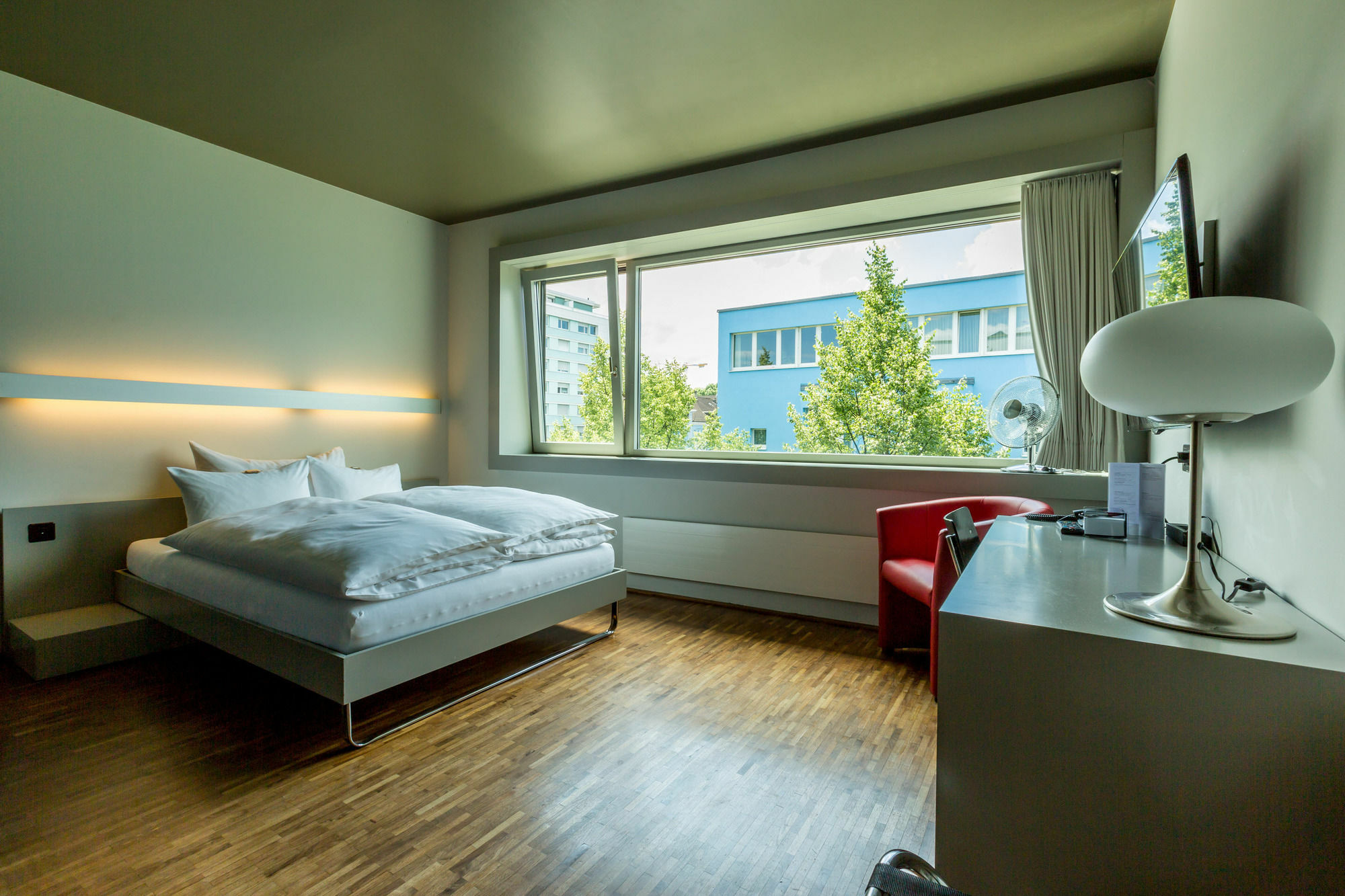 Dasbreitehotel Am Rhein Basel Exterior photo