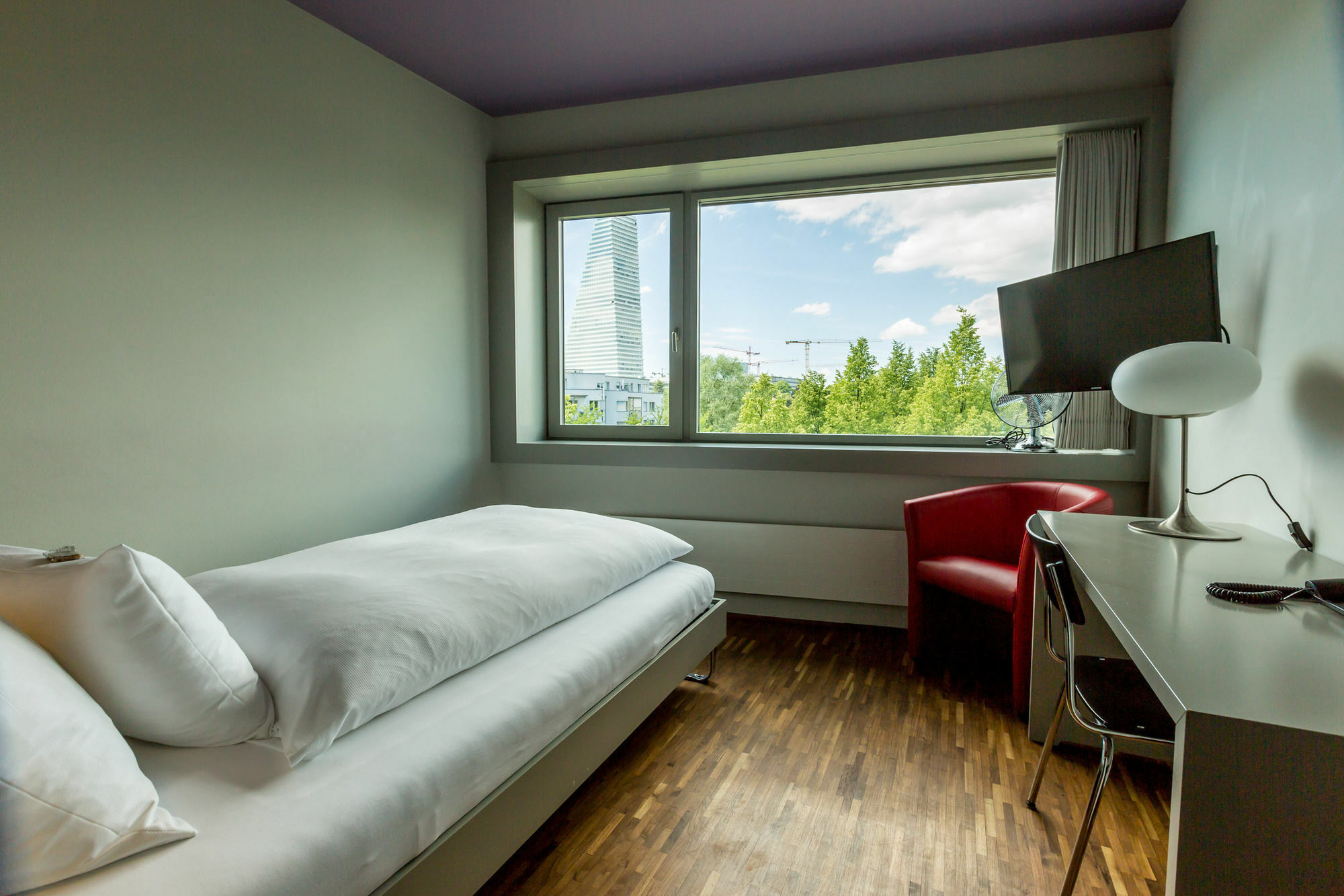 Dasbreitehotel Am Rhein Basel Exterior photo