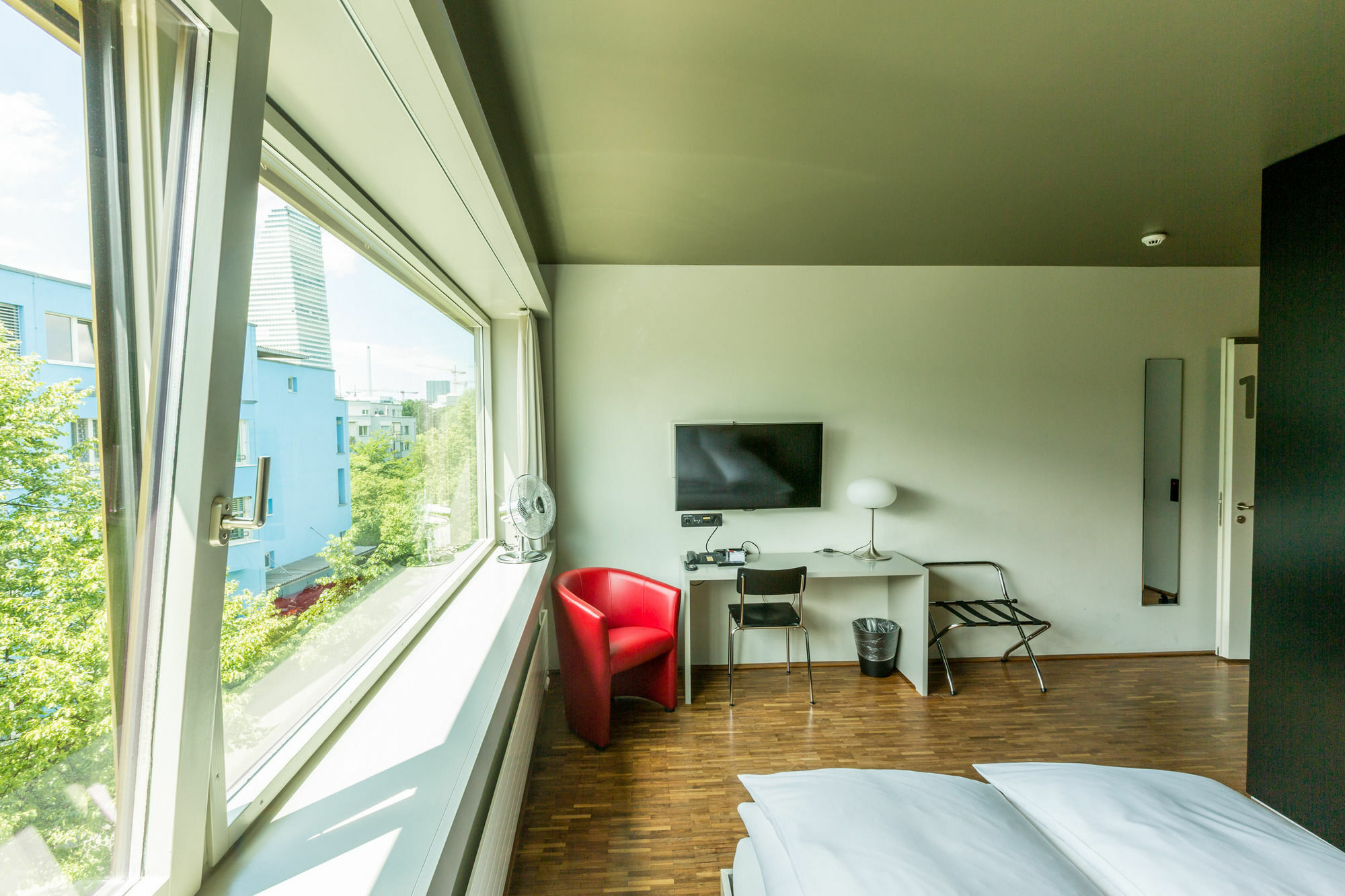 Dasbreitehotel Am Rhein Basel Exterior photo